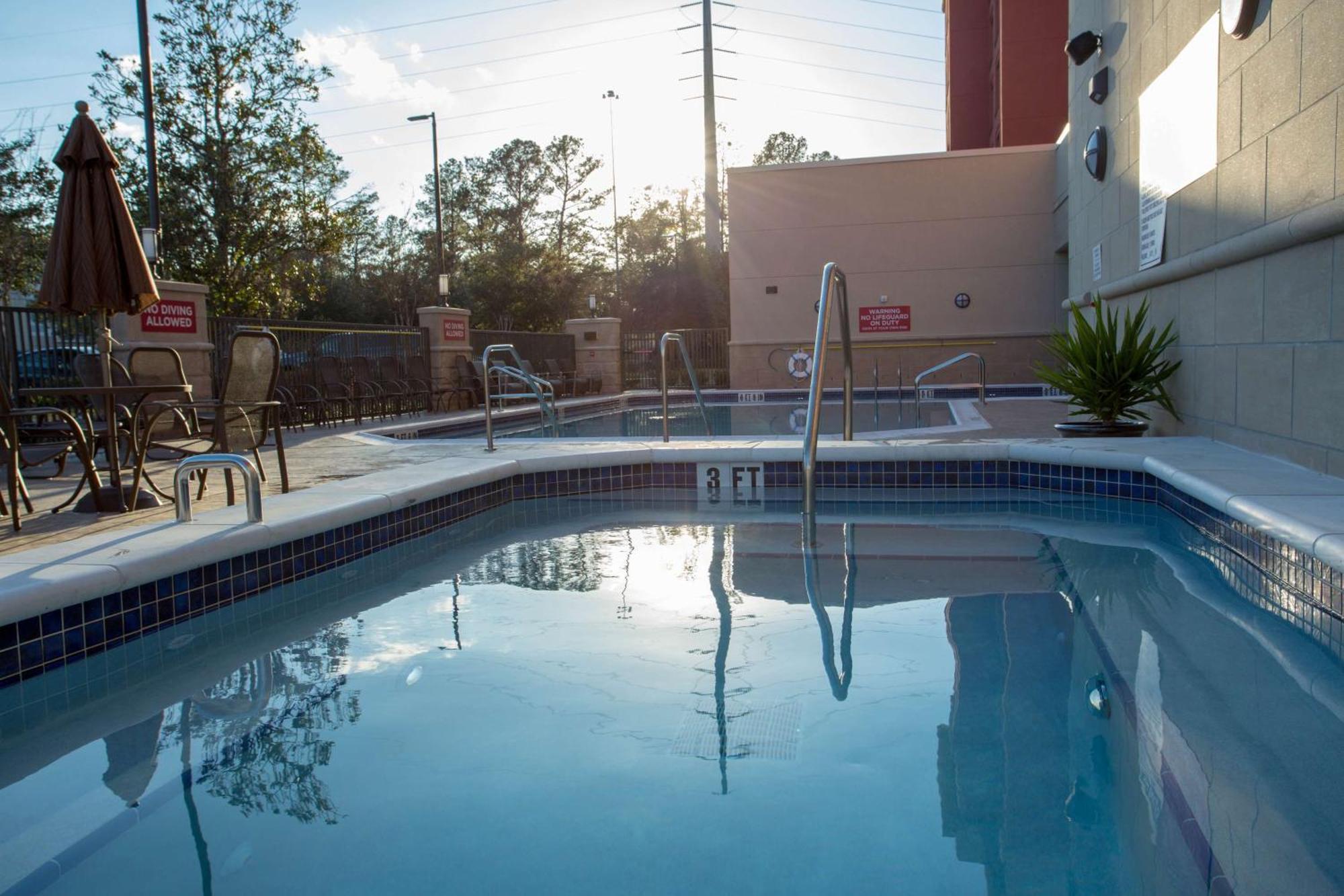 Drury Inn & Suites Gainesville Exterior photo